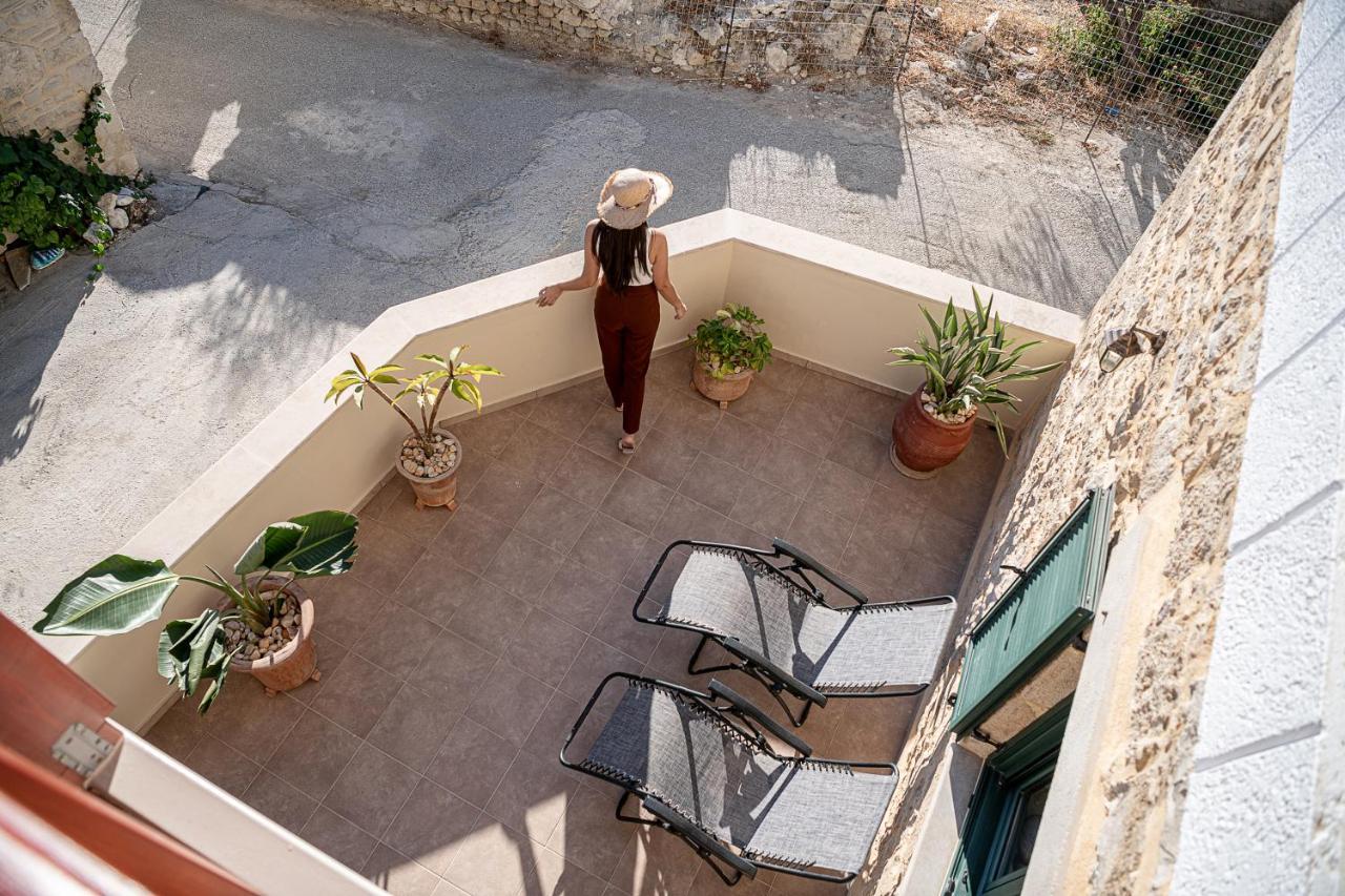 Anastasia Villa *