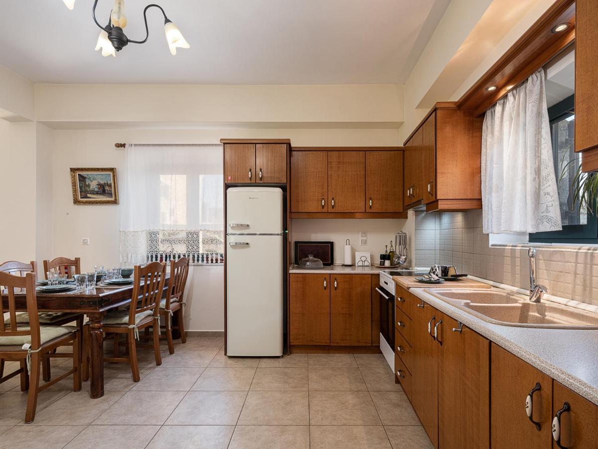 Anastasia Villa *